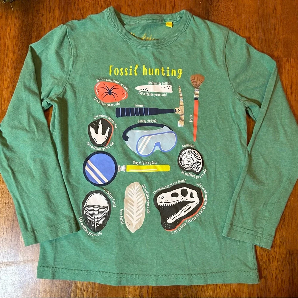 Mini Boden Fossil Hunting Tee | Dino Science | 7-8Y (128cm) - Picture 1 of 6